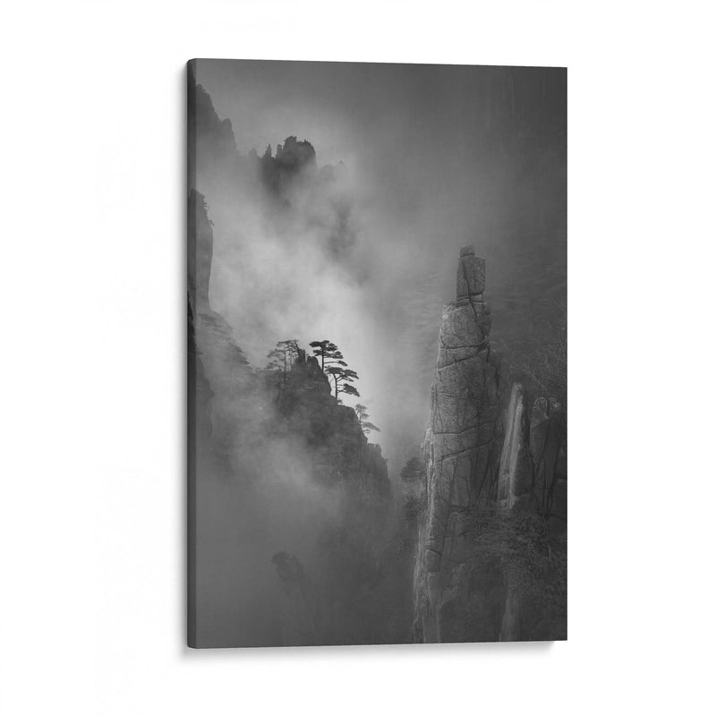 Huang Shan in the Fog by Guo Ji